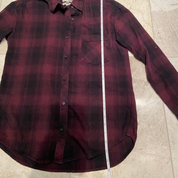 Aritizia Wilfred Flannel Red Checkered Top - Picture 4 of 9